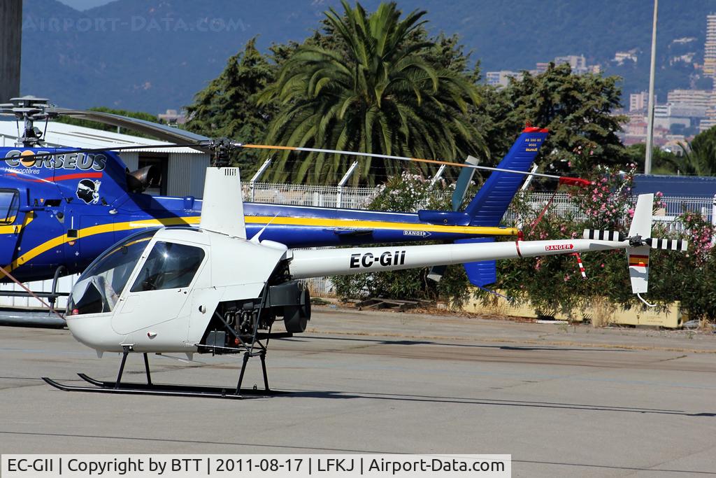 EC-GII, 1993 Robinson R22 Beta C/N 2348, Parked at Corseus
