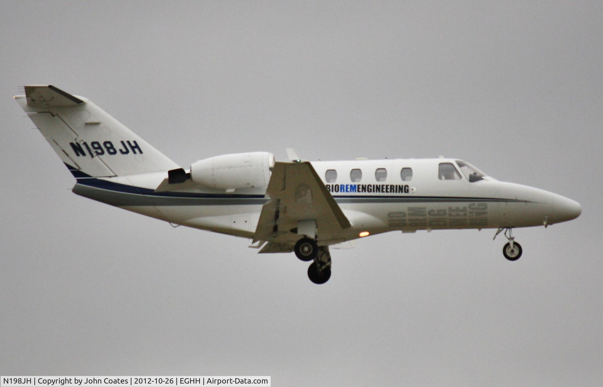 N198JH, 1998 Cessna 525 CitationJet C/N 525-0265, Arriving to Citation Centre