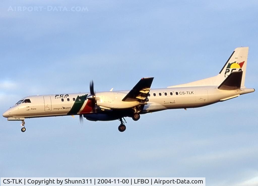 CS-TLK, 1995 Saab 2000 C/N 2000-014, Landing rwy 32L