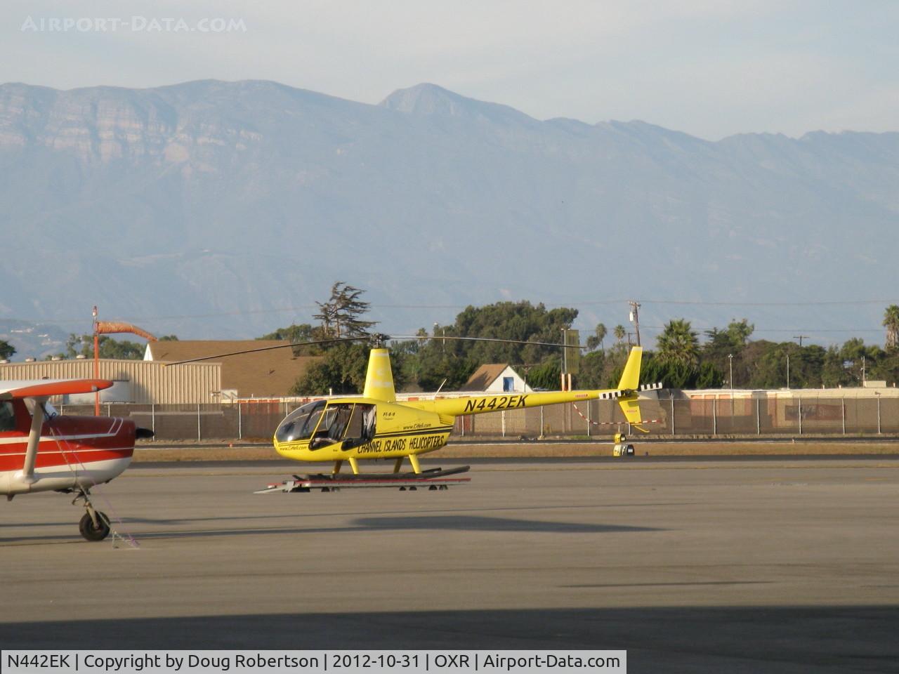 N442EK, 2002 Robinson R44 Clipper C/N 1146, 2002 Robinson R44 CLIPPER, Lycoming O-540-F1B5 260 Hp derated to 225 Hp for takeoff, 205 Hp continuous, pop-out floats, of Channel Islands Helicopters