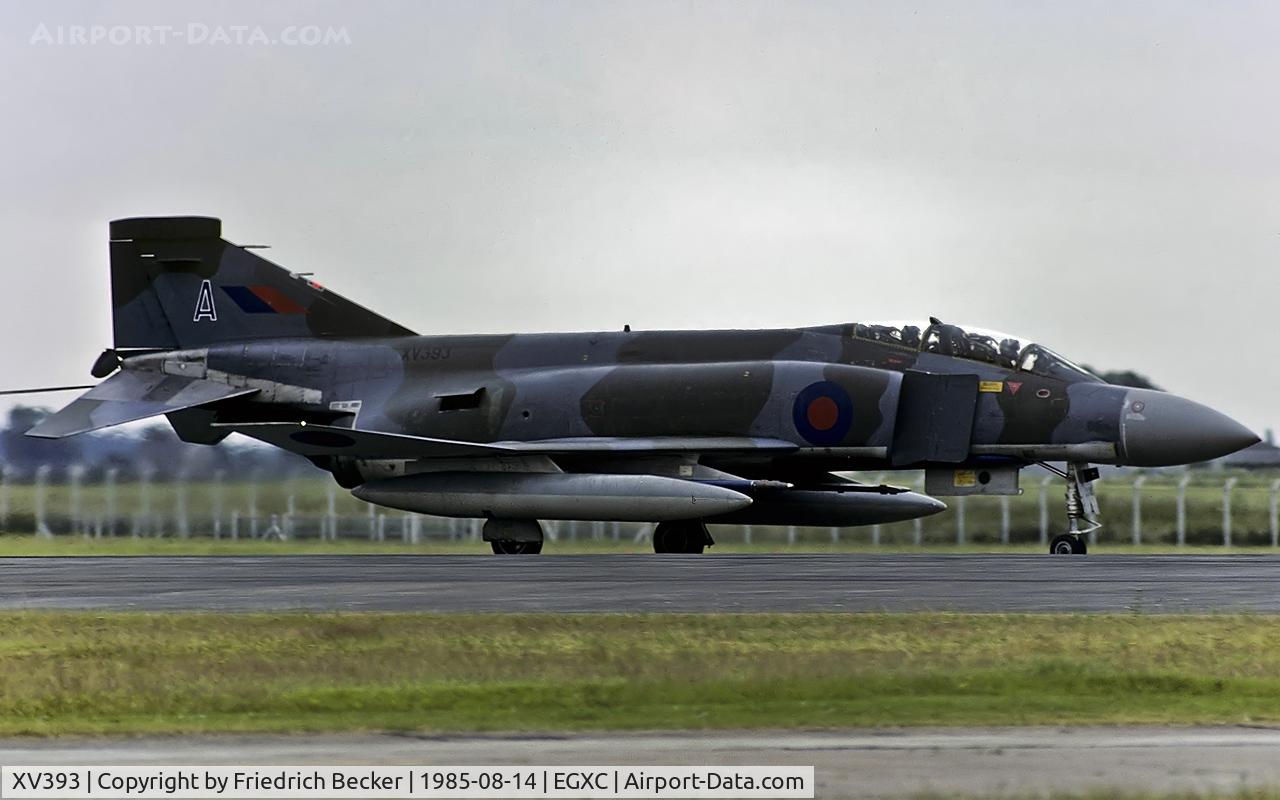 XV393, 1968 McDonnell Douglas Phantom FGR2 C/N 2791/9223, decelerating after touchdown