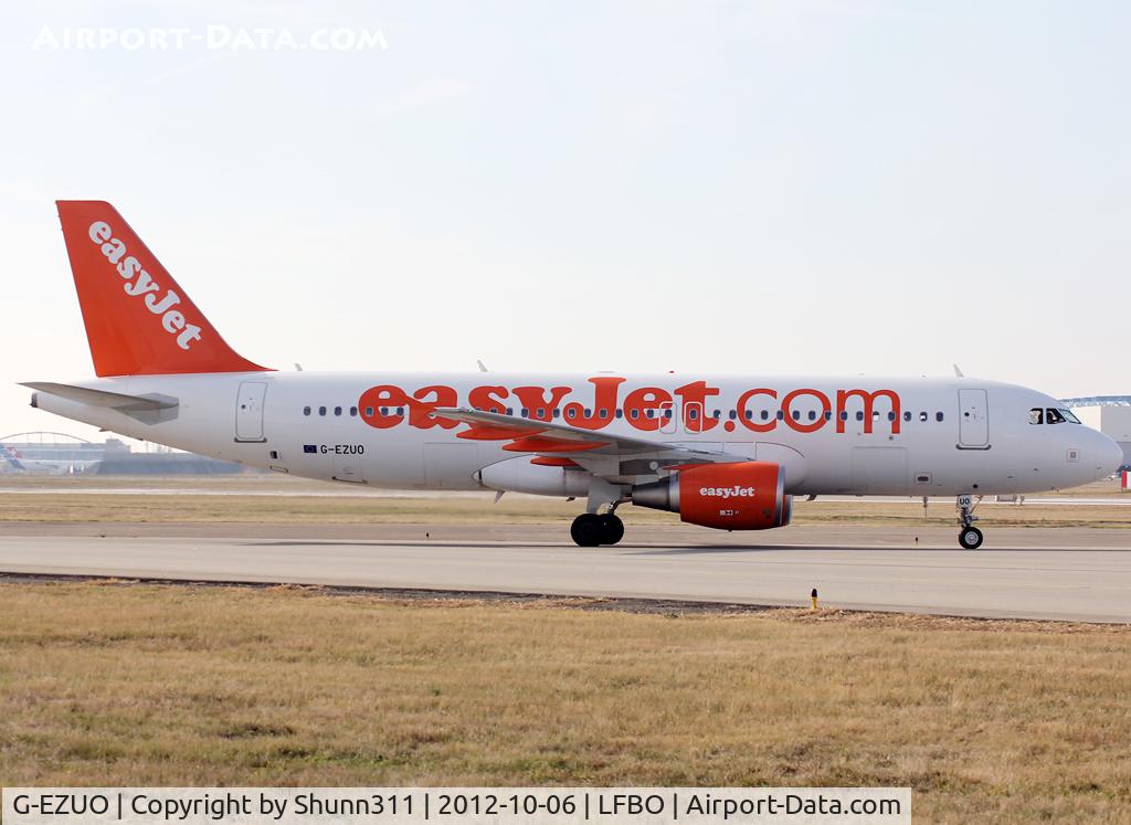 G-EZUO, 2012 Airbus A320-214 C/N 5052, Lining up rwy 14L for departure...