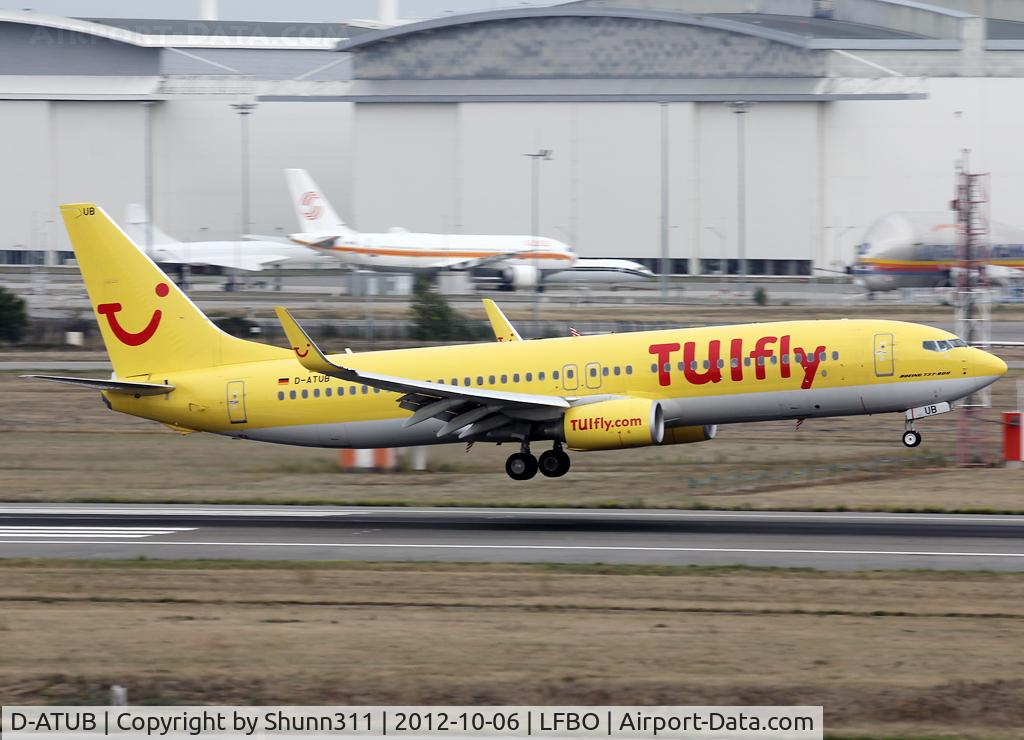 D-ATUB, 2010 Boeing 737-8K5 C/N 37247, Landing rwy 14R