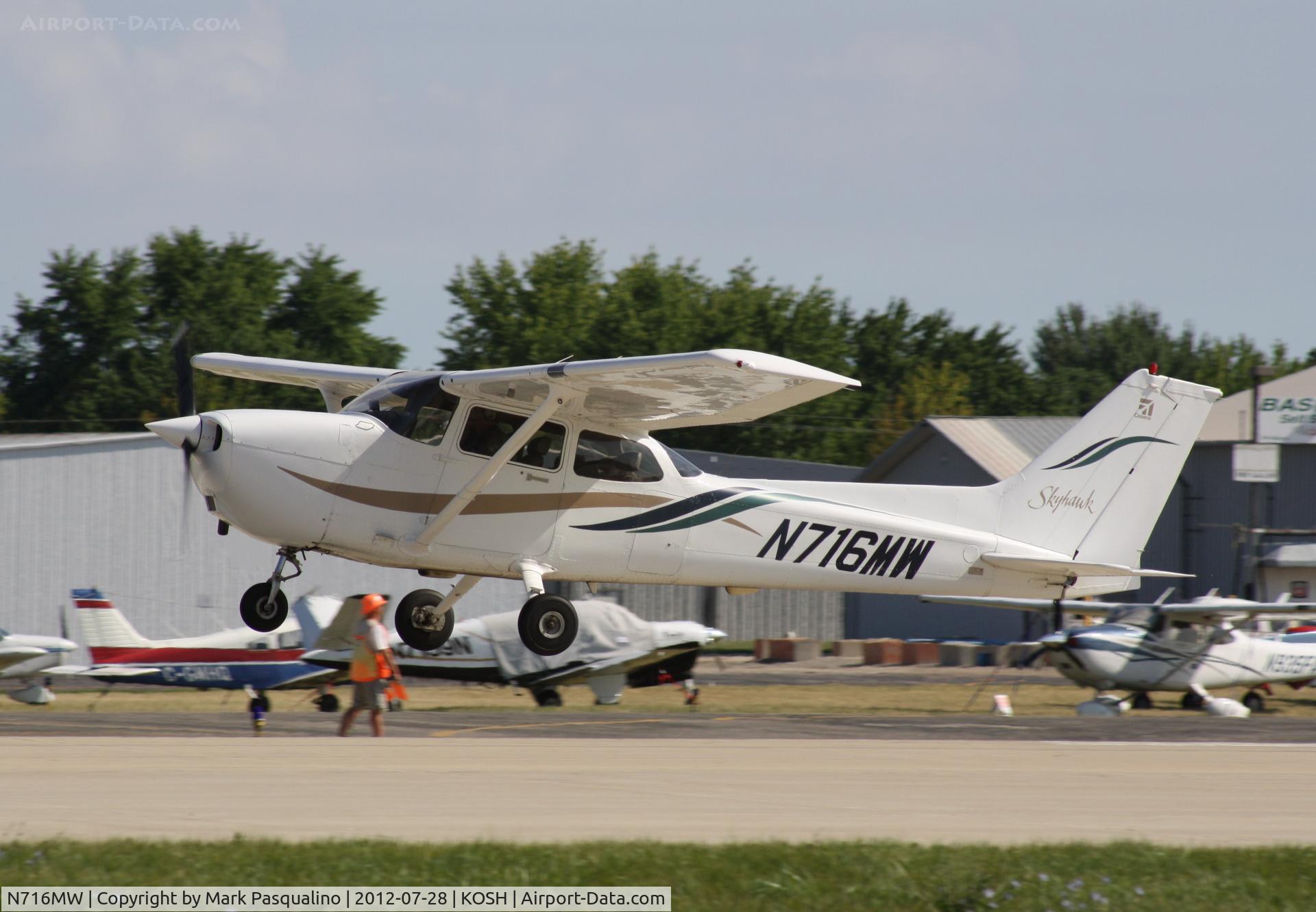 N716MW, 2000 Cessna 172R C/N 17280871, Cessna 172R