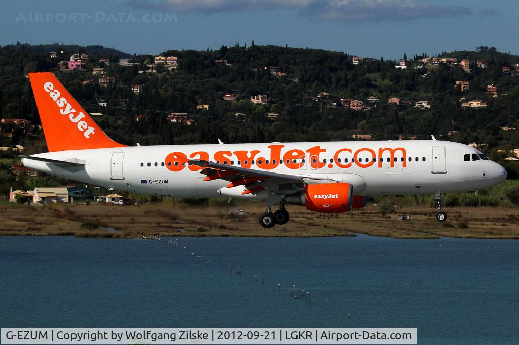 G-EZUM, 2012 Airbus A320-214 C/N 5020, visitor