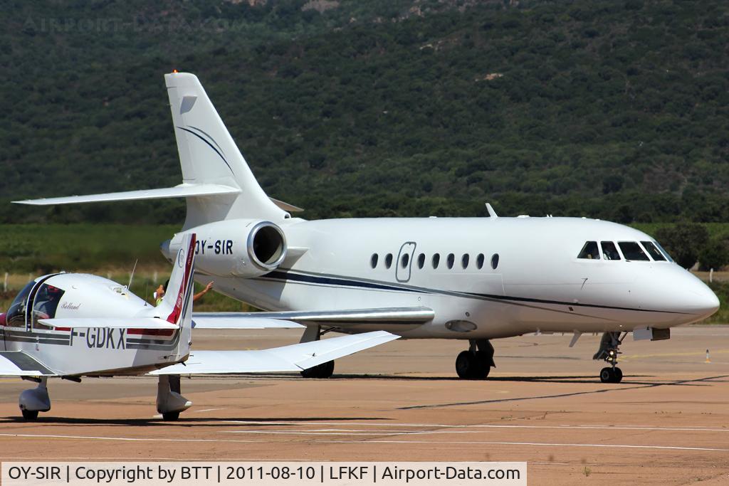 OY-SIR, 2001 Dassault Falcon 2000 C/N 173, Taxiing