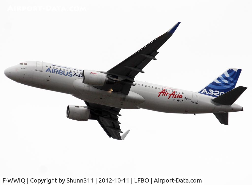 F-WWIQ, 2012 Airbus A320-214 C/N 5098, C/n 5098 - Additional 'AirAsia first Sharklet Operator' titles