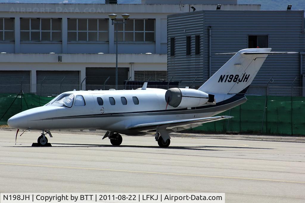 N198JH, 1998 Cessna 525 CitationJet C/N 525-0265, Parked