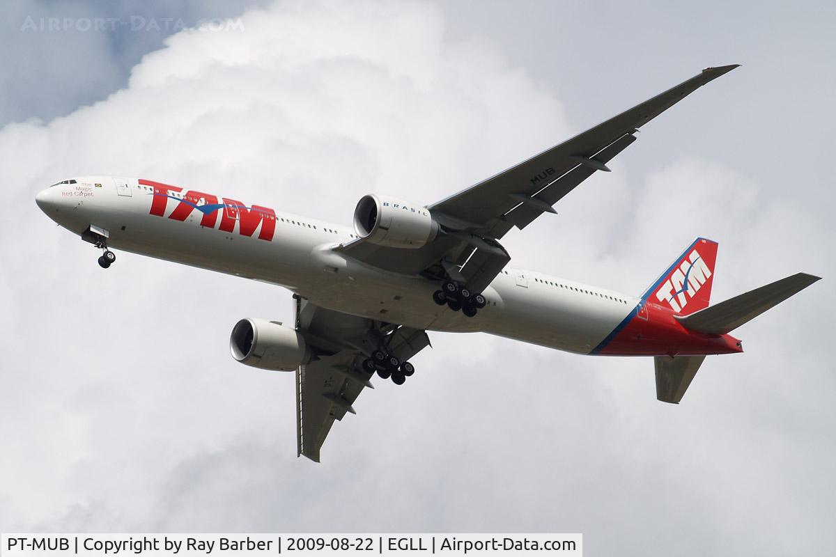 PT-MUB, 2008 Boeing 777-32W/ER C/N 37665, Boeing 777-32WER [37665] (TAM Brasil) 22/08/2009
