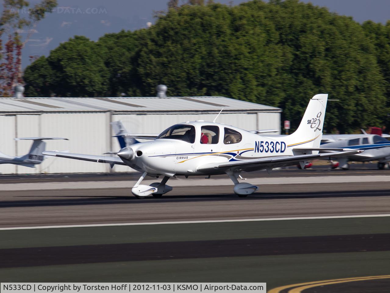 N533CD, 2004 Cirrus SR22 C/N 0995, N533CD departing from RWY 21