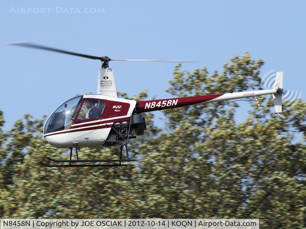 N8458N, 1983 Robinson R22 C/N 0378, Leaving Brandywine