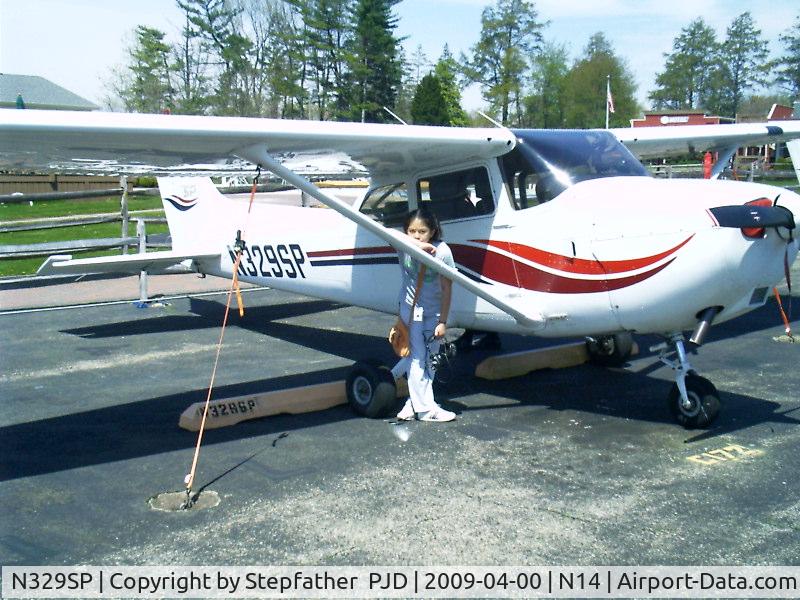 N329SP, 1999 Cessna 172S C/N 172S8256, Lesle Nhu Kieu, after her half-hour flight in this excellent aircraft in April, 2008