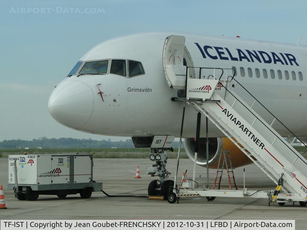 TF-IST, 2000 Boeing 757-256 C/N 29307, Lakani World Tour