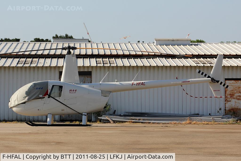 F-HFAL, Robinson R44  Raven II C/N 12651, Parked
