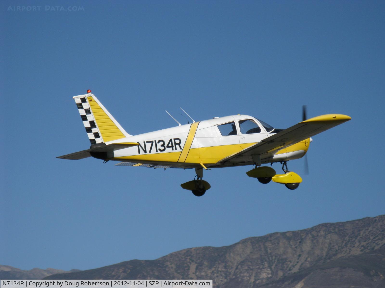 N7134R, 1966 Piper PA-28-140 Cherokee C/N 28-21835, 1966 Piper PA-28-140 CHEROKEE, Lycoming O-320-E2A 150 Hp, takeoff climb Rwy 04-have a good trip home on a gusty headwind day, Sam!