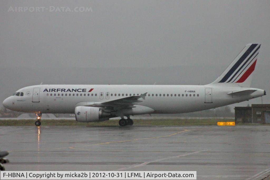 F-HBNA, 2010 Airbus A320-214 C/N 4335, Taxiing