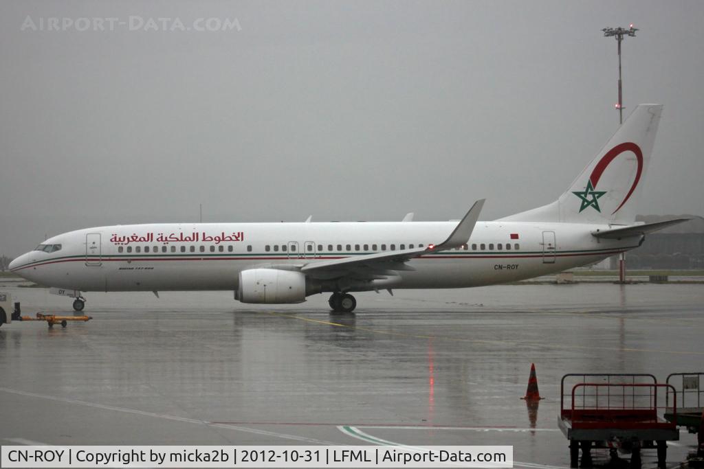 CN-ROY, 2010 Boeing 737-8B6 C/N 33070, Taxiing