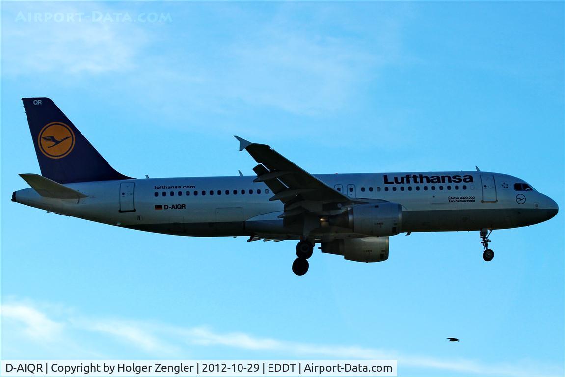D-AIQR, 1992 Airbus A320-211 C/N 382, Arrival from CDG....