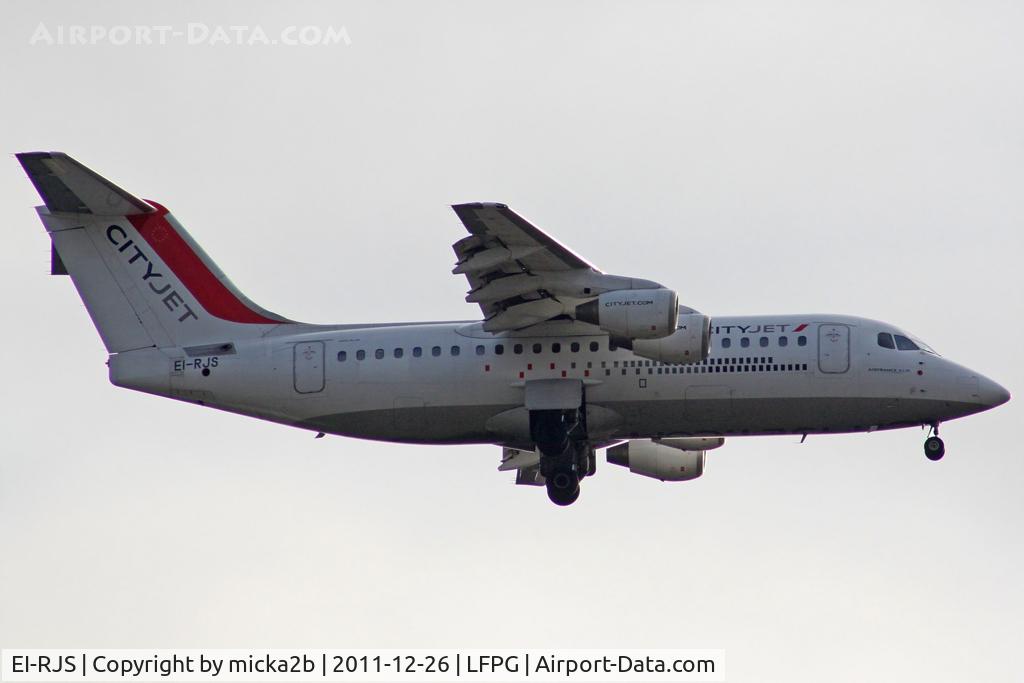 EI-RJS, 2000 British Aerospace Avro 146-RJ85A C/N E2365, Landing