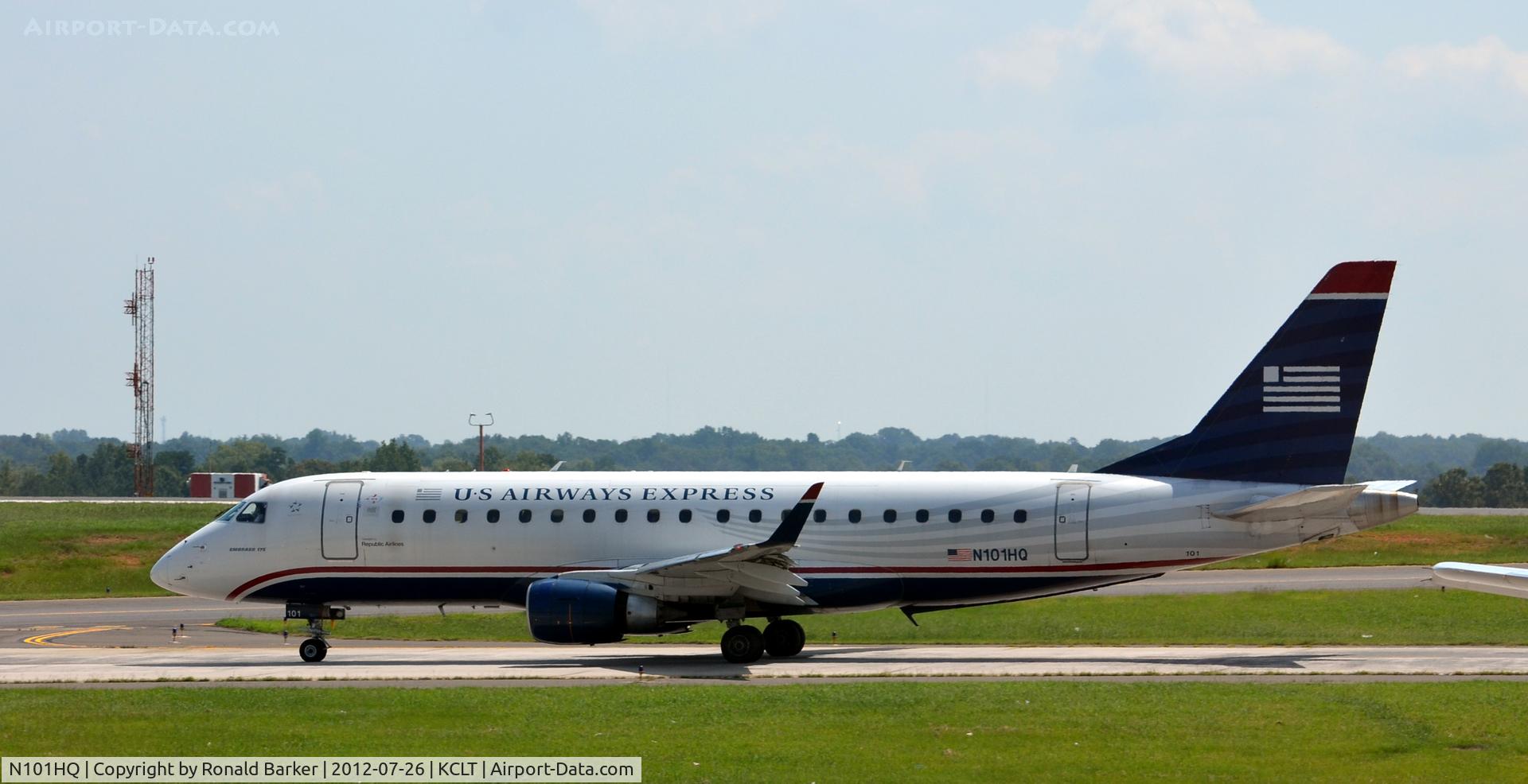 N101HQ, 2007 Embraer 175LR (ERJ-170-200LR) C/N 17000156, CLT Taxi