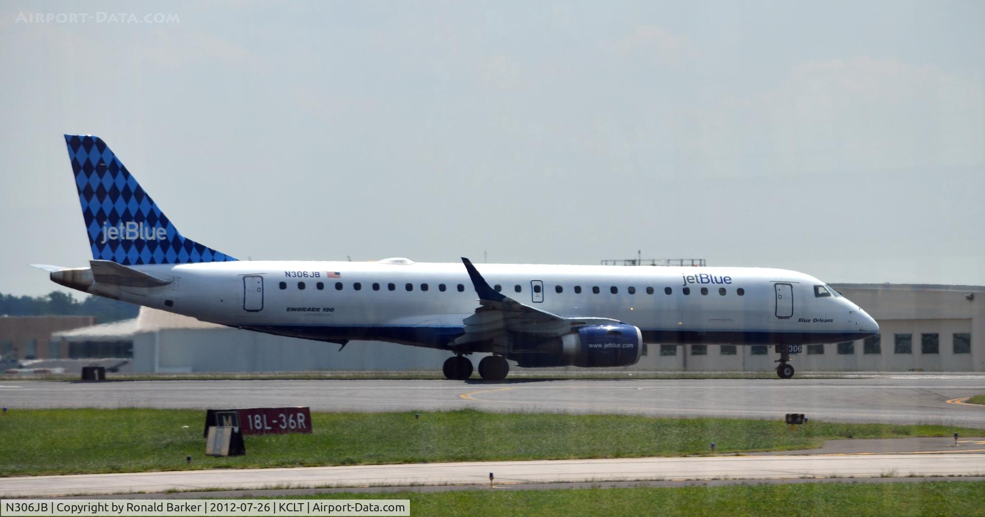 N306JB, 2009 Embraer ERJ-190-100 IGW 190AR C/N 19000272, Takeoff CLT
