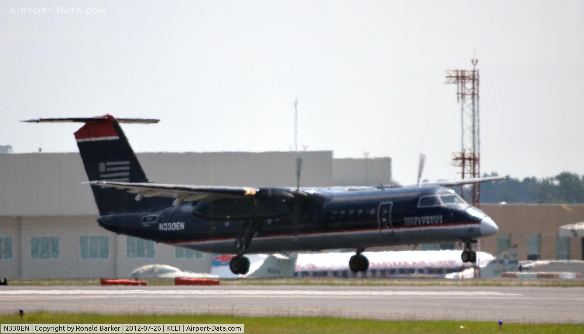 N330EN, 1991 De Havilland Canada DHC-8-311 Dash 8 C/N 274, Landing CLT