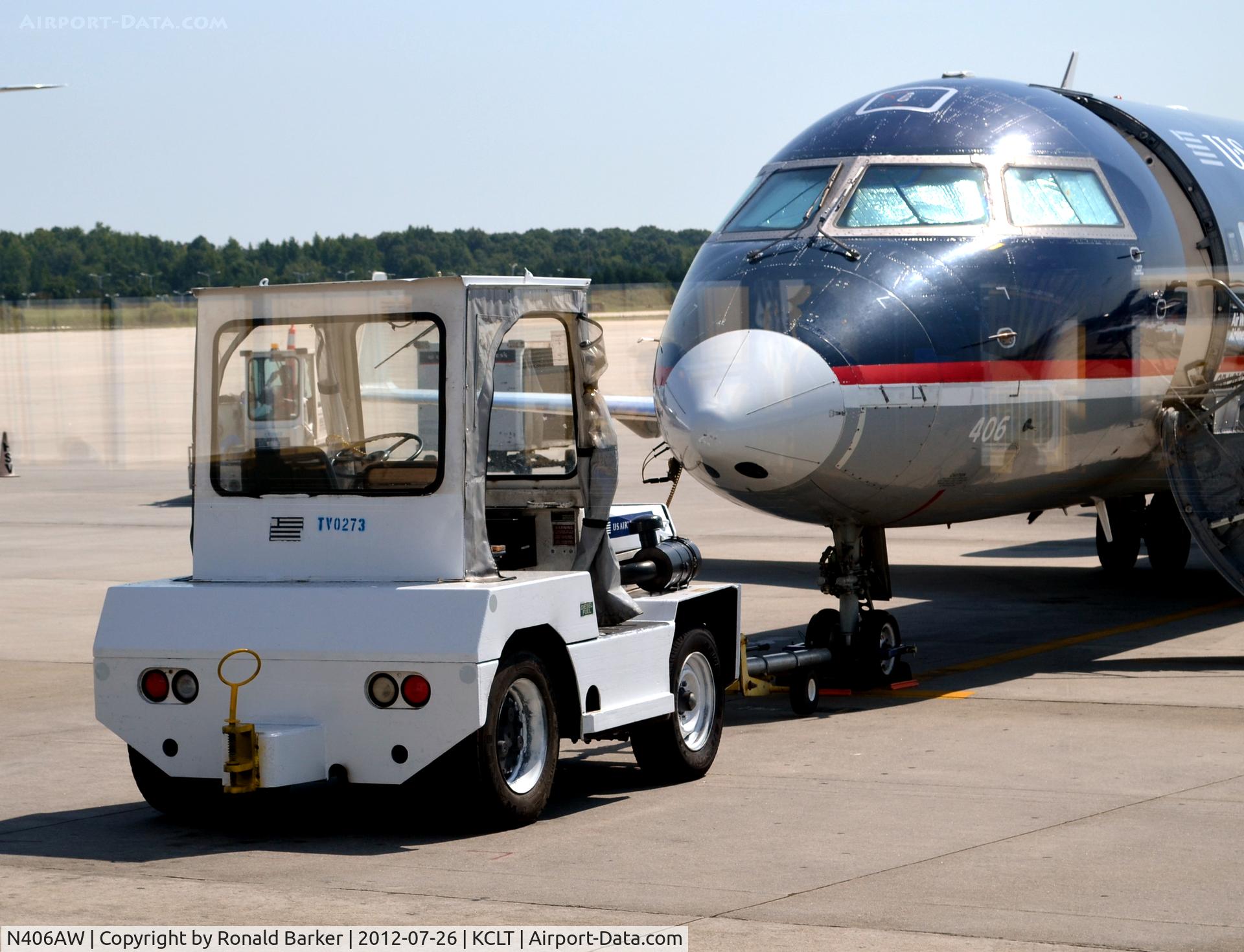 N406AW, 2000 Bombardier CRJ-200LR (CL-600-2B19) C/N 7402, CLT