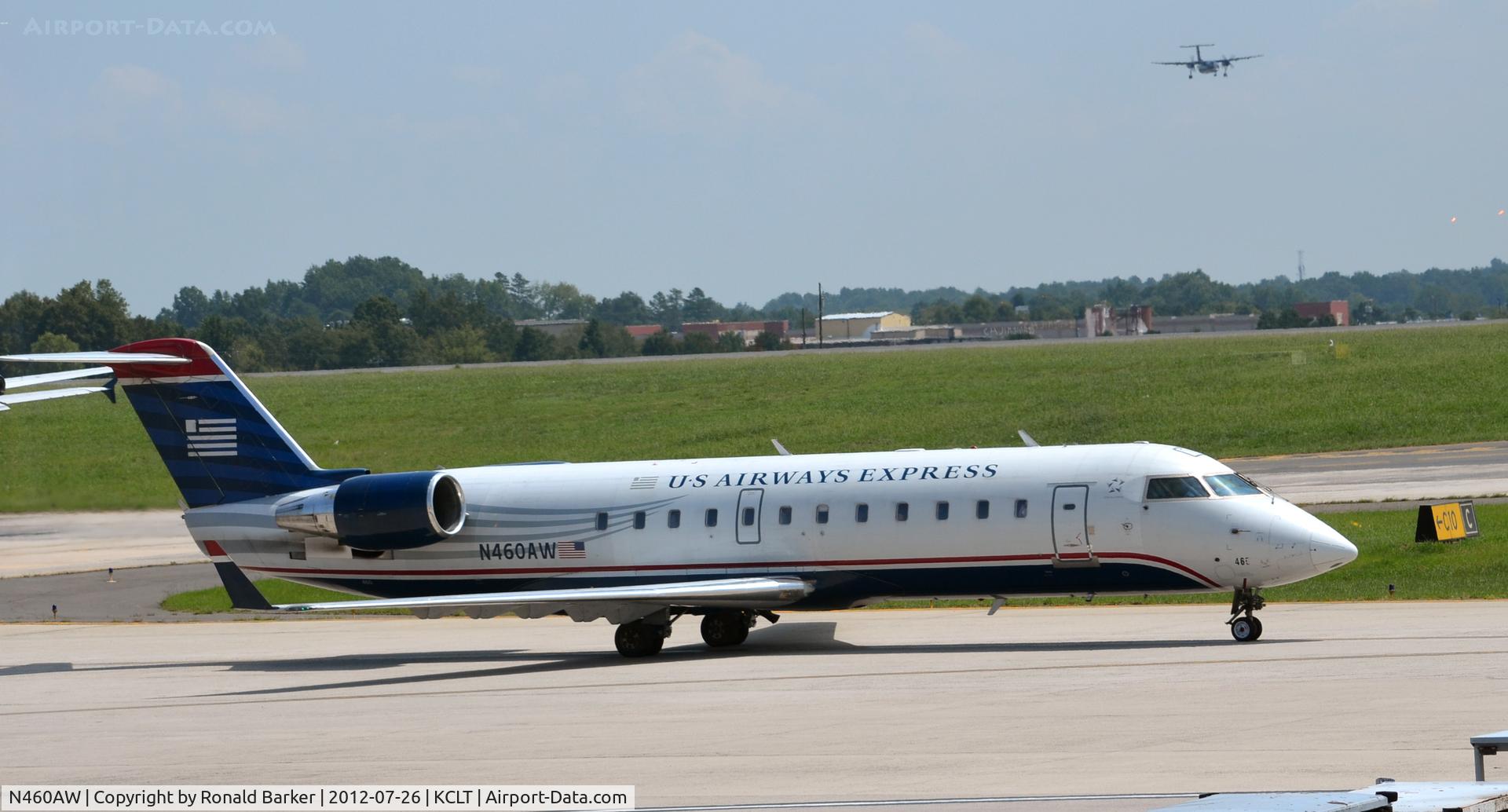 N460AW, 2003 Canadair CRJ-200LR (CL-600-2B19) C/N 7867, Taxi CLT