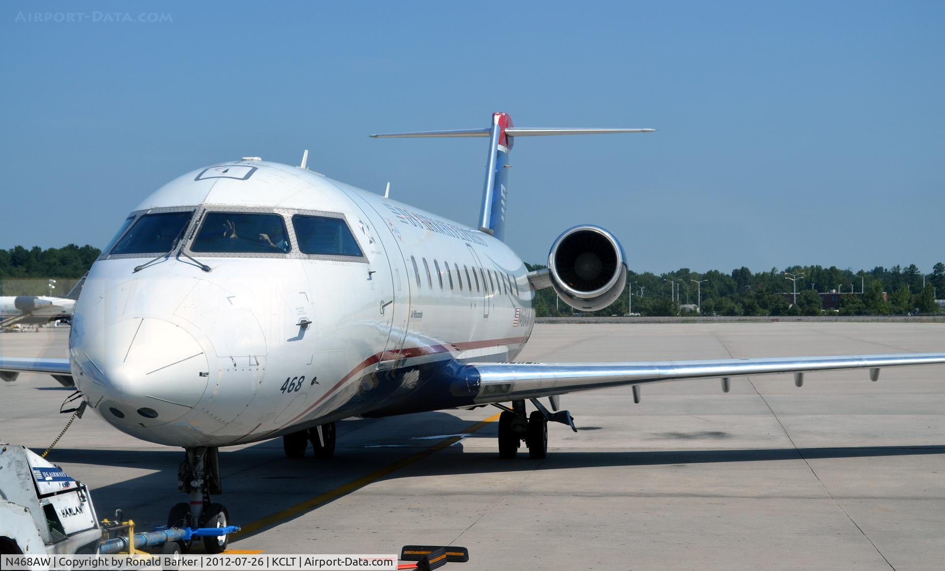 N468AW, 2004 Bombardier CRJ-200LR (CL-600-2B19) C/N 7916, CLT
