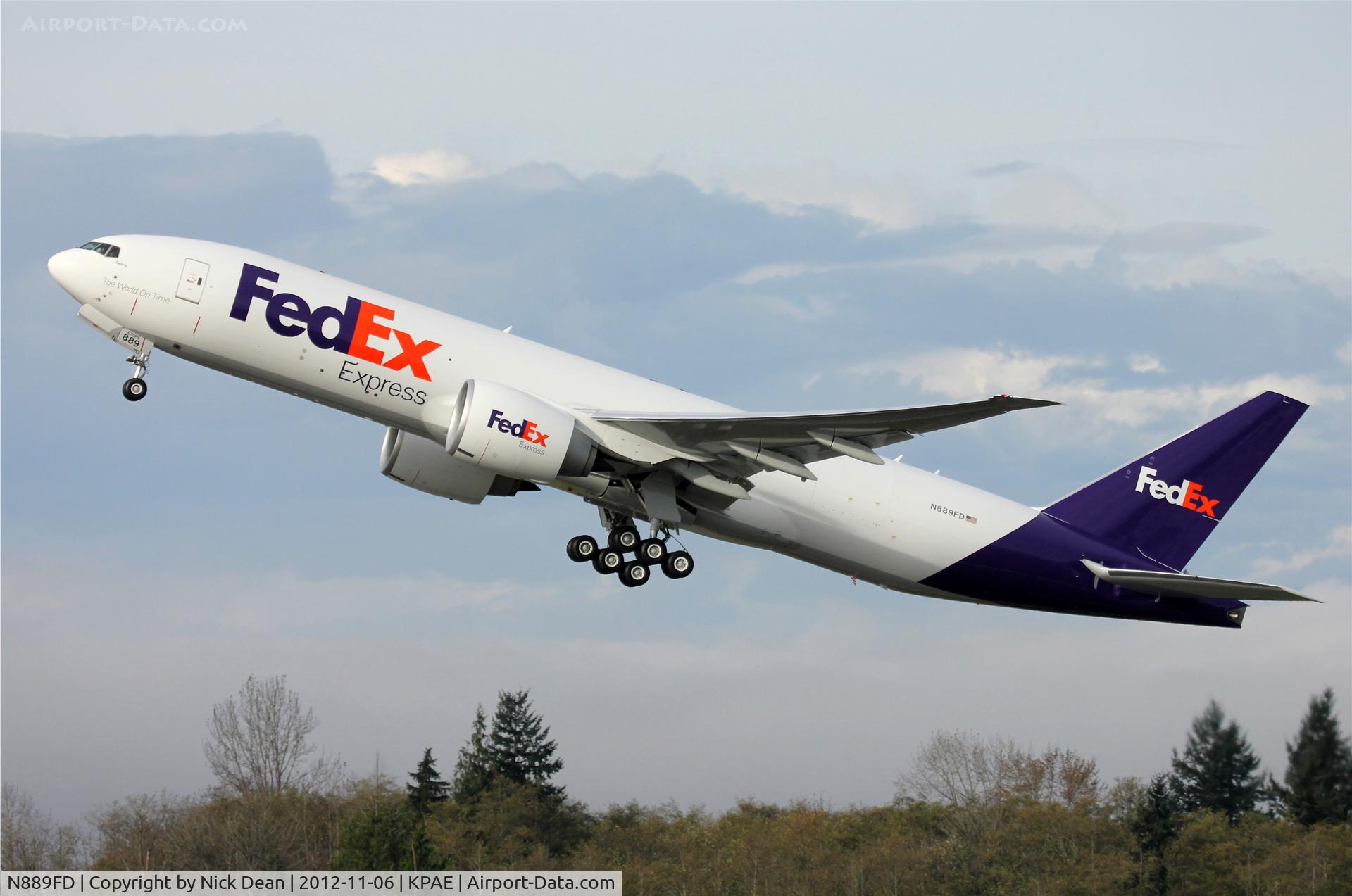 N889FD, 2012 Boeing 777-FS2 C/N 41067, KPAE/PAE Boeing 064 departs 16R this morning.