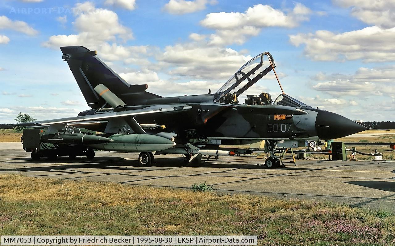 MM7053, Panavia Tornado ECR C/N 430/ECR03/5062, flightline at Skrydstrup AB