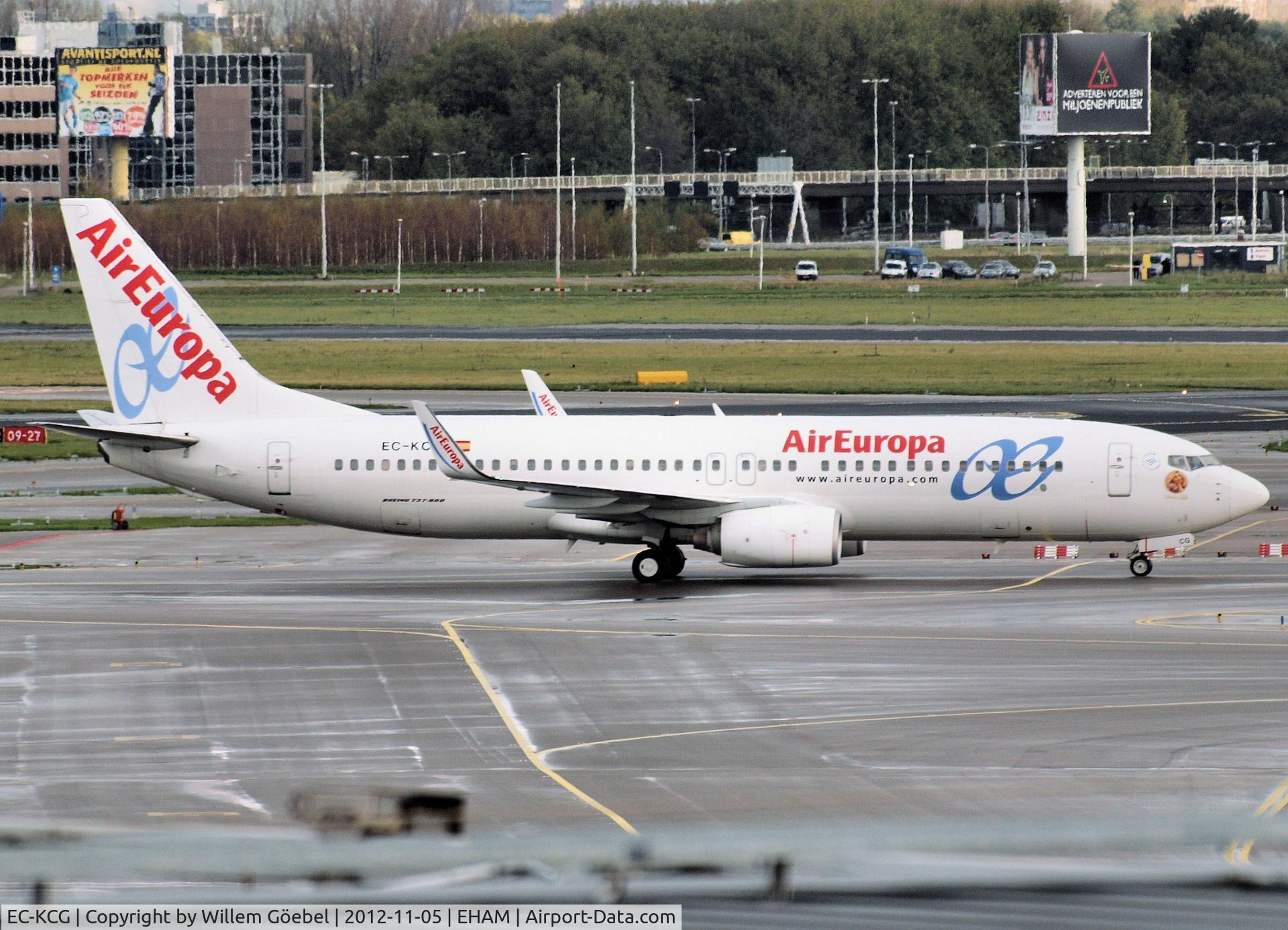 EC-KCG, 2007 Boeing 737-85P C/N 33981, Taxi to the gate of Schiphol Airport