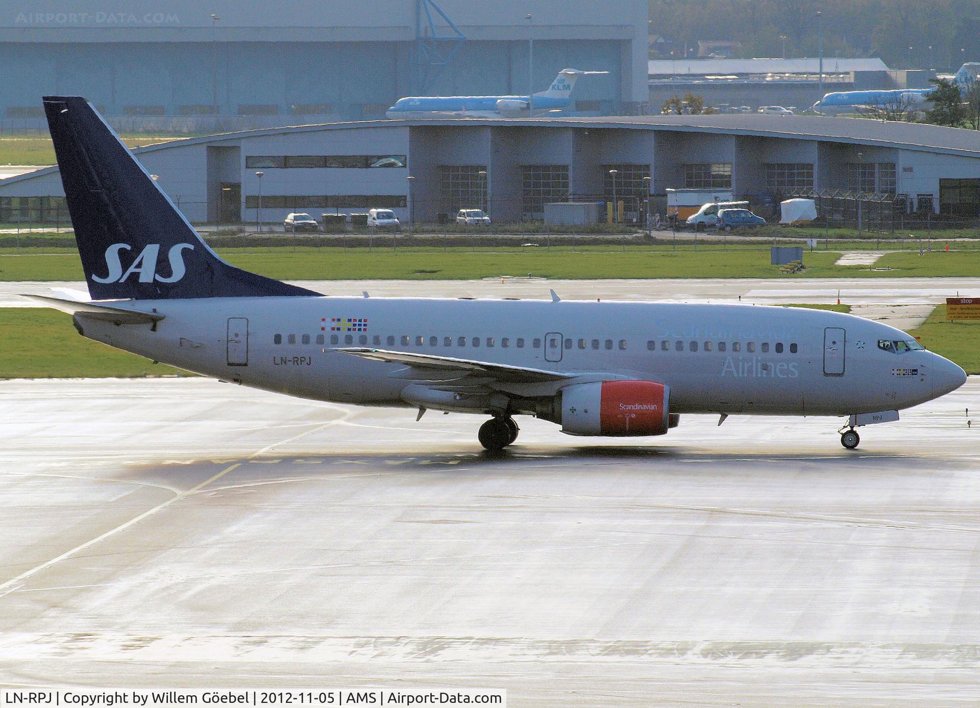 LN-RPJ, 2000 Boeing 737-783 C/N 30192, Taxi to the gate of Schiphol Airport