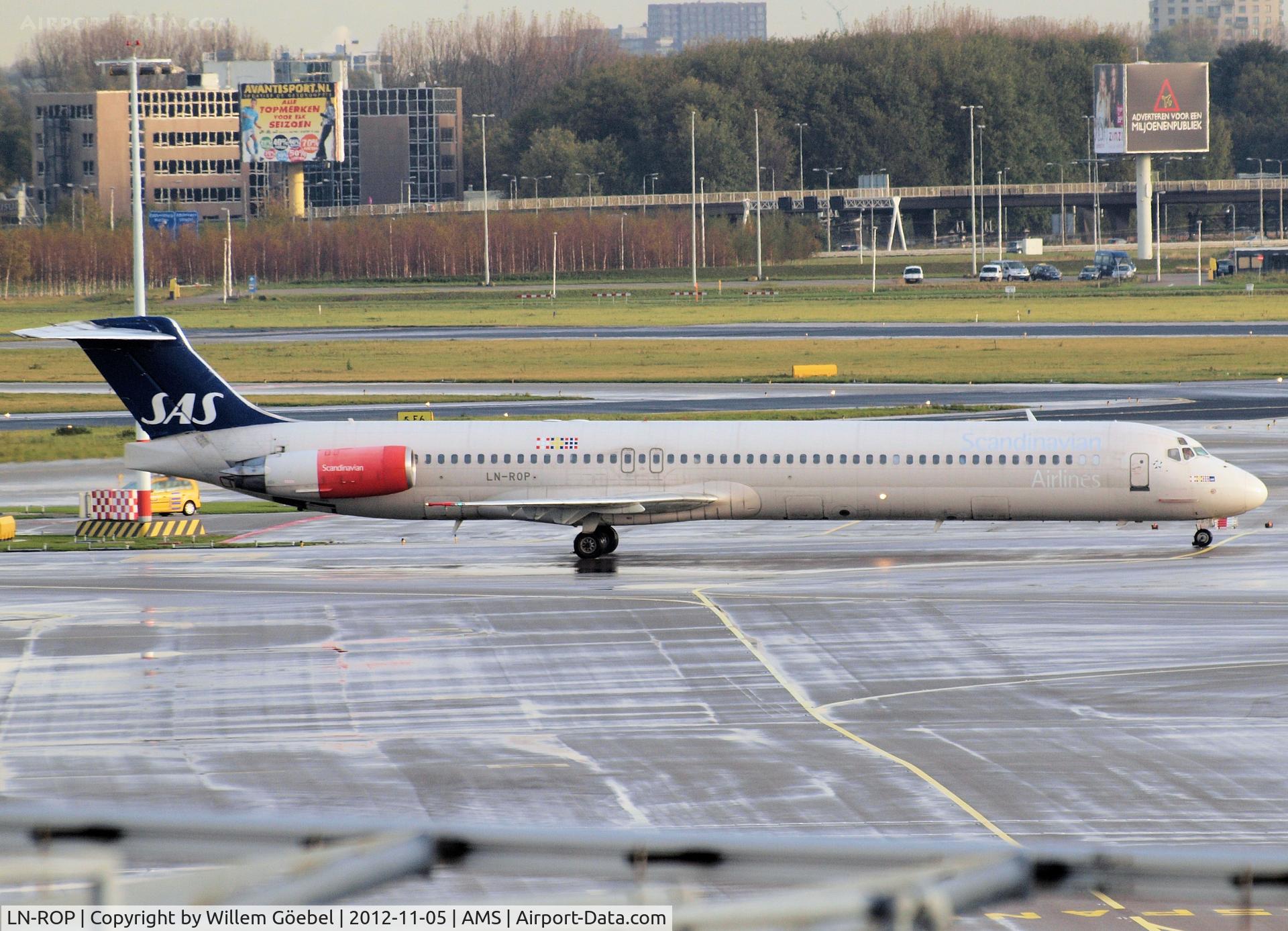 LN-ROP, 1985 McDonnell Douglas MD-82 (DC-9-82) C/N 49384, Taxi to the gate of Schiphol Airport