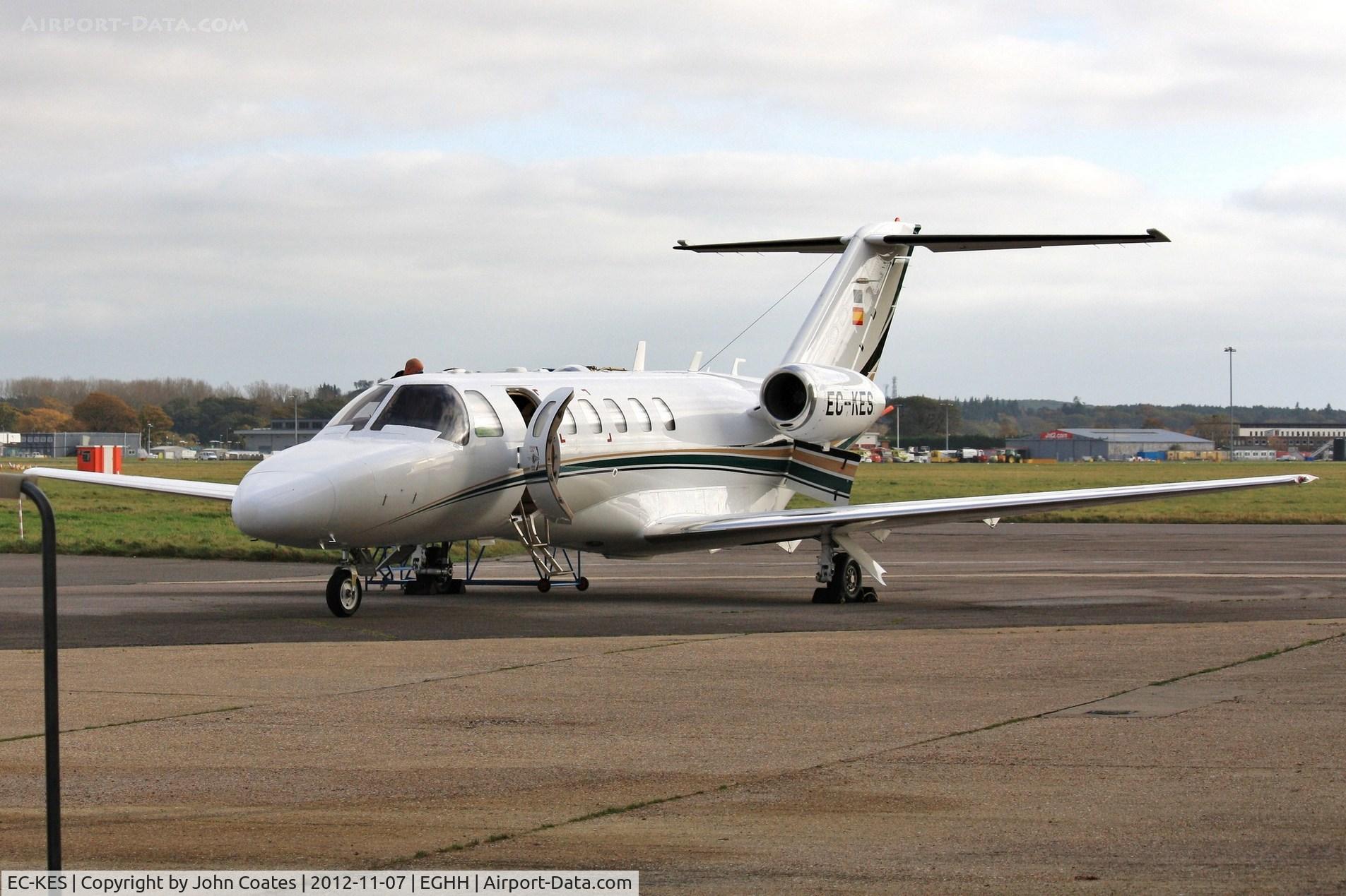 EC-KES, 2003 Cessna 525A CitationJet CJ2 C/N 525A-0155, Receiving attention at Citation Centre