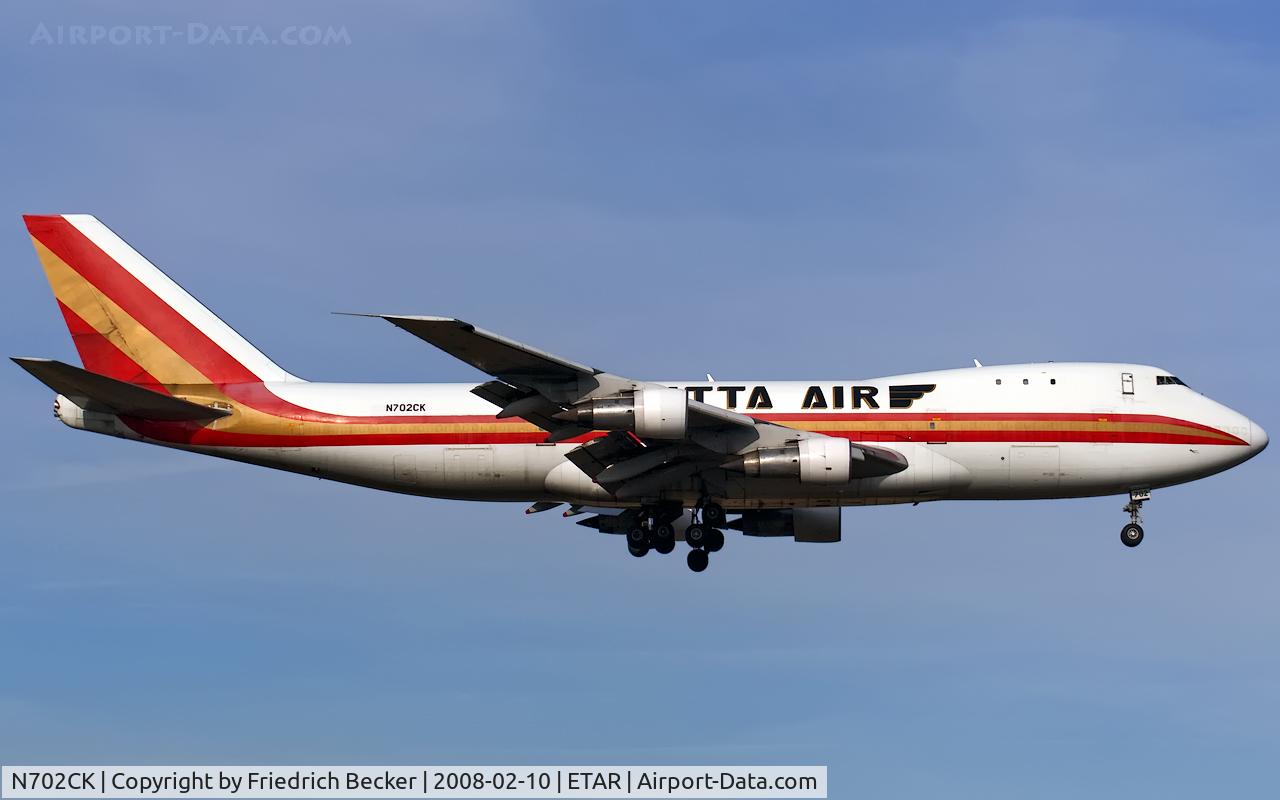 N702CK, 1971 Boeing 747-146 C/N 20332, on final RW08