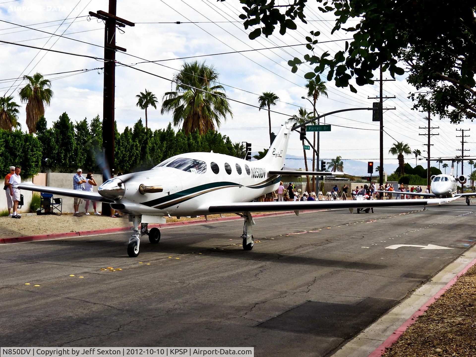 N850DV, 2011 AIR Epic LT C/N 031, AOPA 2012 at Palm Springs