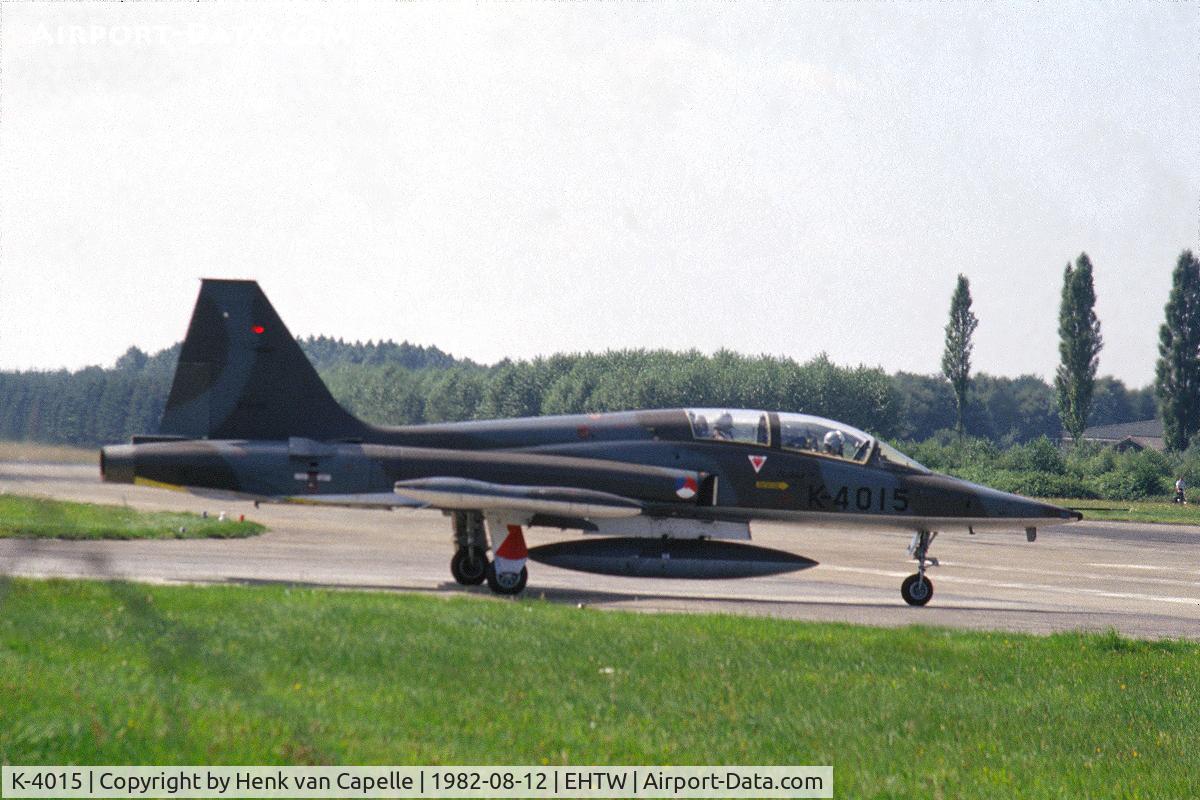 K-4015, 1971 Canadair NF-5B Freedom Fighter C/N 4015, NF-5B of 313 sqn of the Royal Netherlands Air Force taxying towards the runway of Twenthe Air Base.