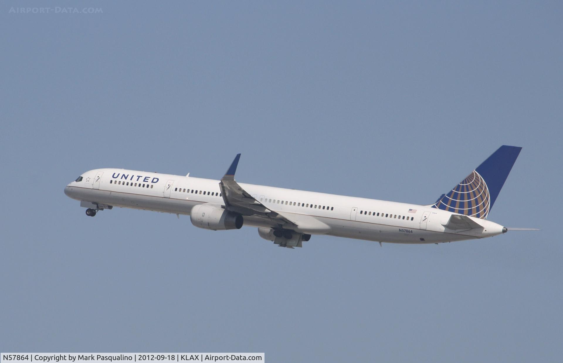 N57864, 2001 Boeing 757-33N C/N 32588, Boeing 757-300