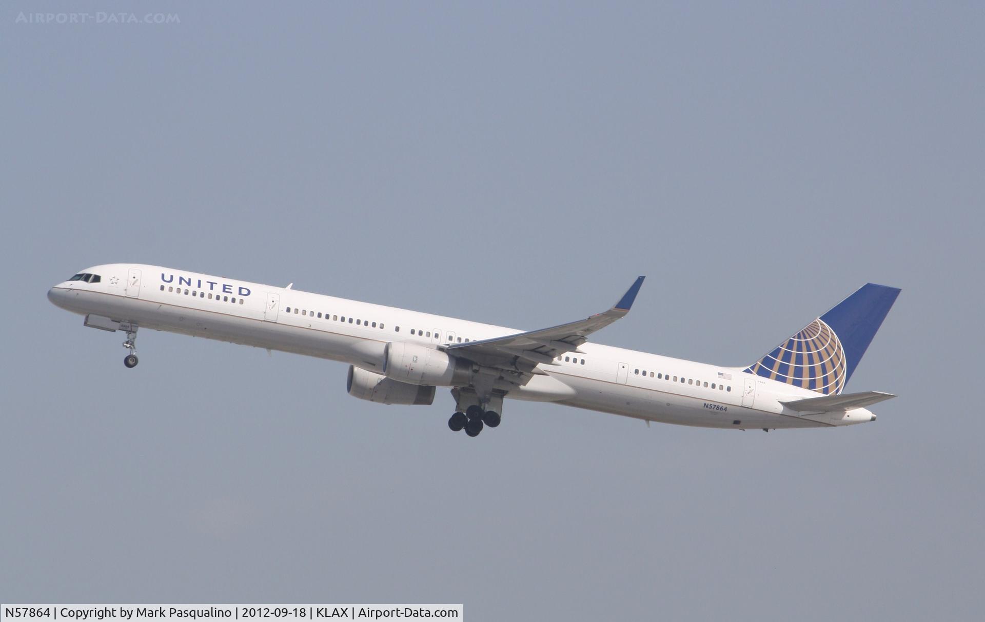 N57864, 2001 Boeing 757-33N C/N 32588, Boeing 757-300