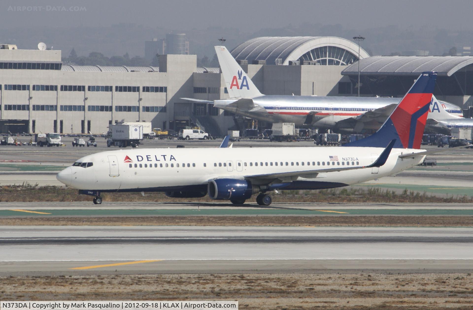 N373DA, 1998 Boeing 737-832 C/N 29621, Boeing 737-800