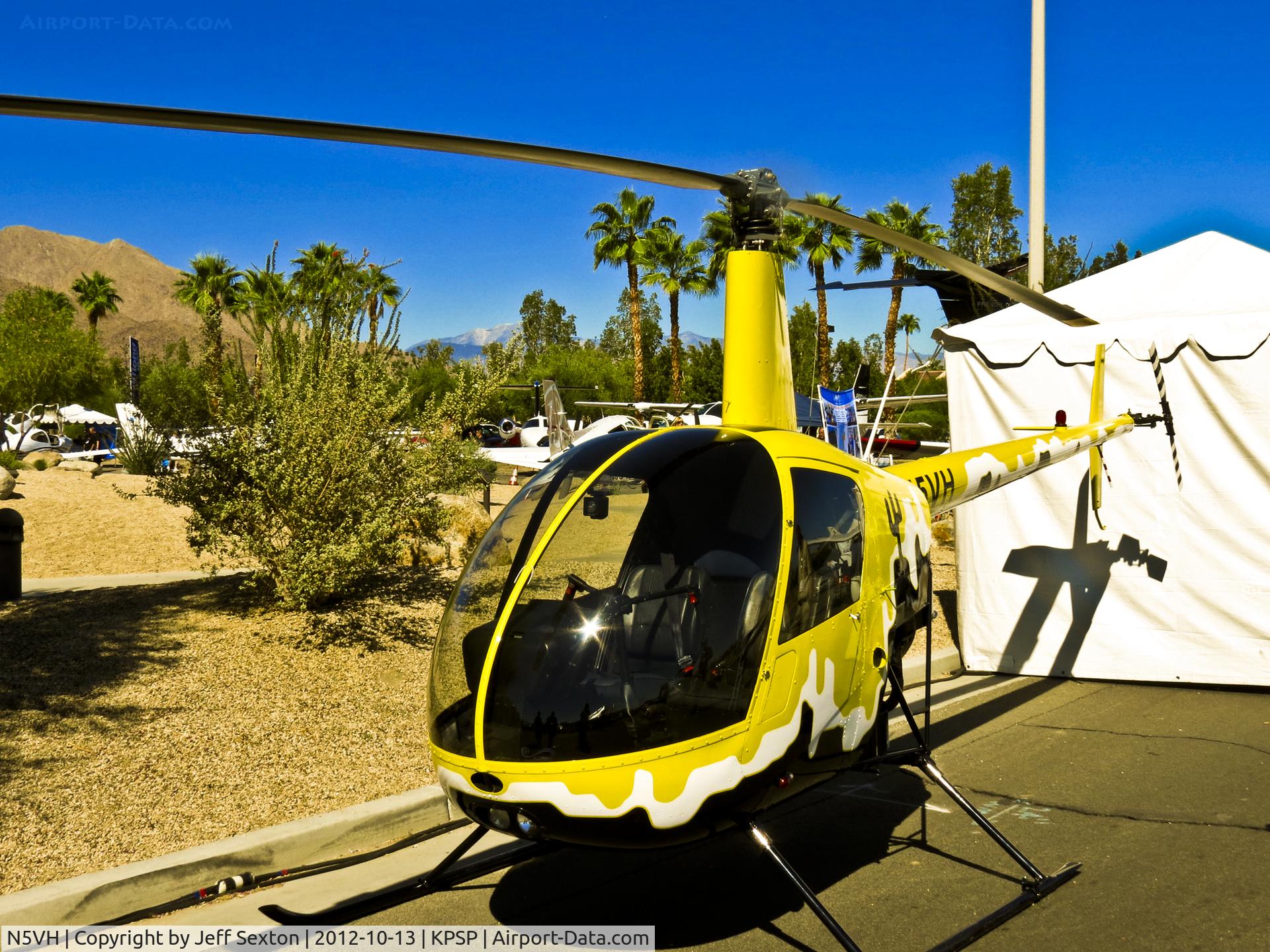 N5VH, 2004 Robinson R22 C/N 3678, AOPA 2012 Static Display.