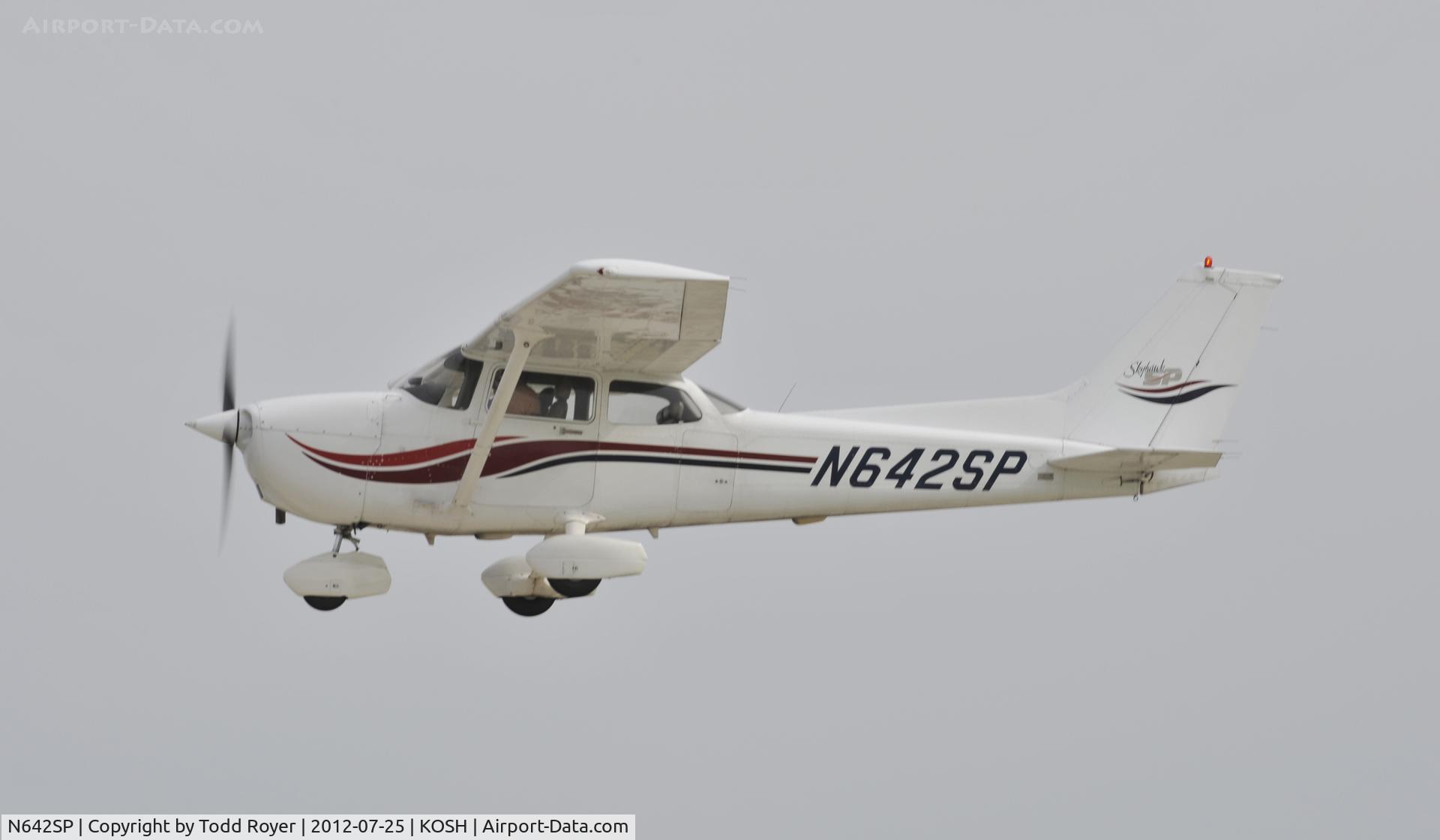 N642SP, 1998 Cessna 172S C/N 172S8050, Airventure 2012