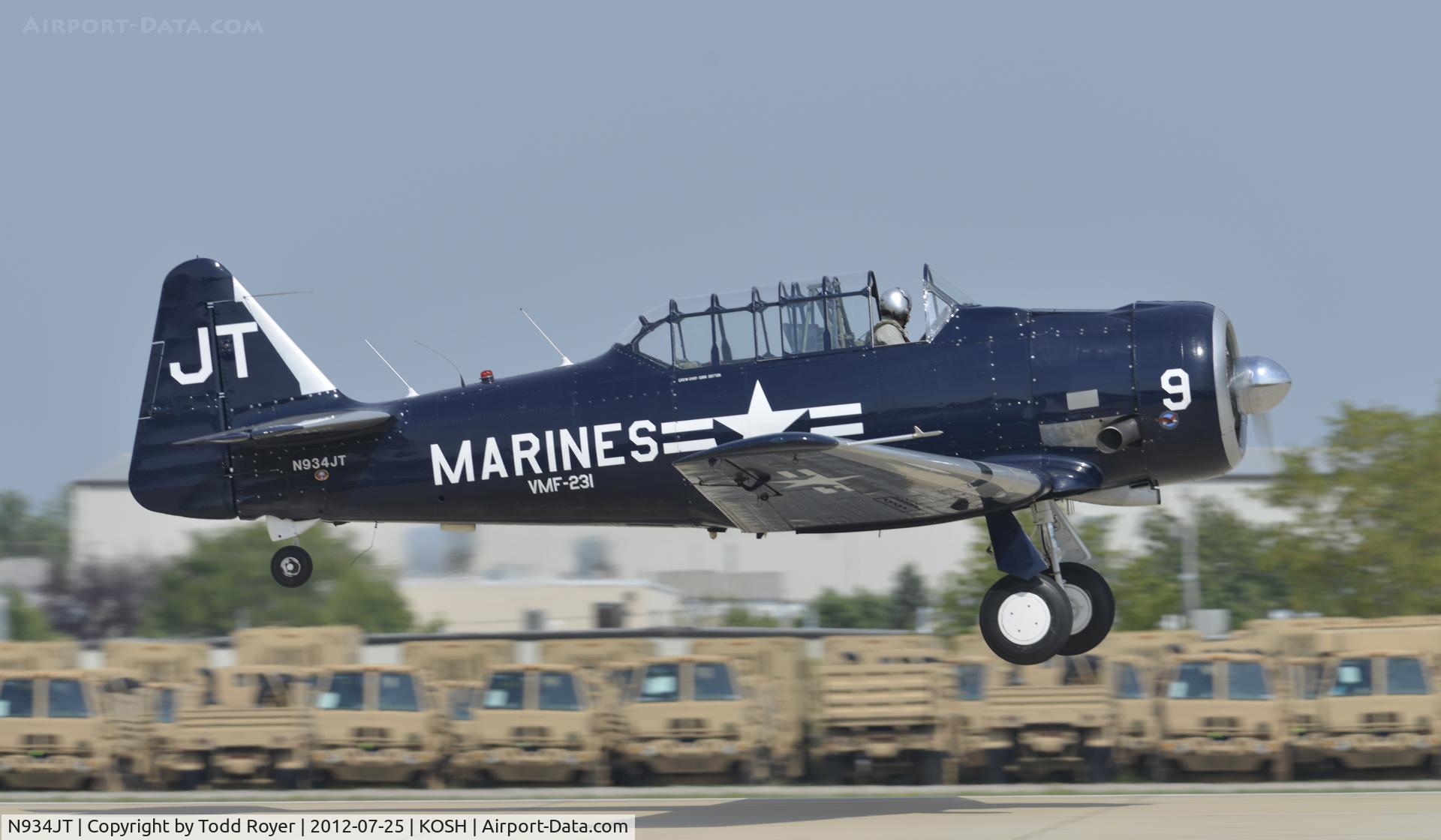 N934JT, 1942 North American SNJ-4 Texan C/N 88-12858, Airventure 2012