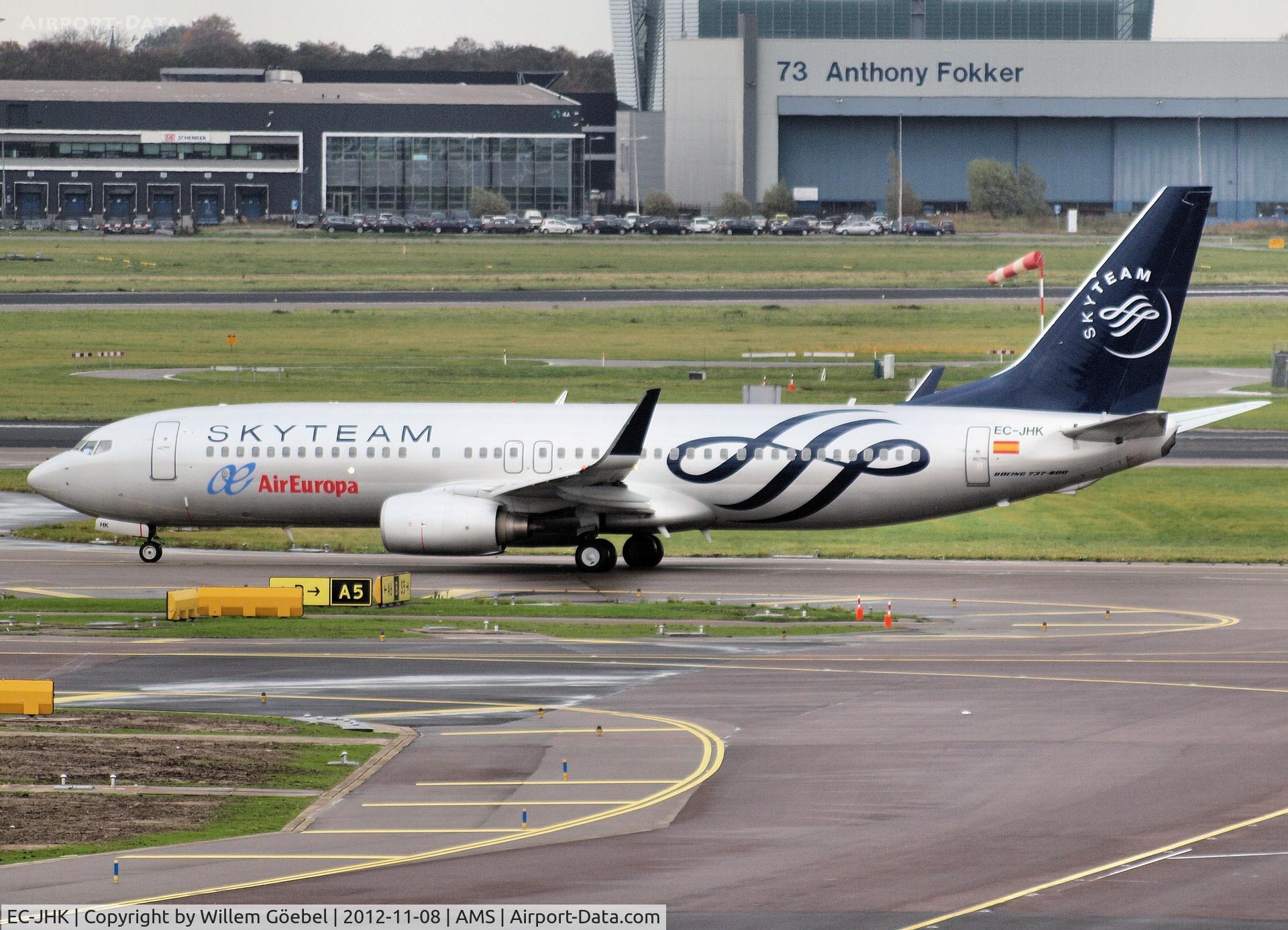 EC-JHK, 2005 Boeing 737-85P C/N 33975, Taxi to runway 24 for take off of Schiphol Airport