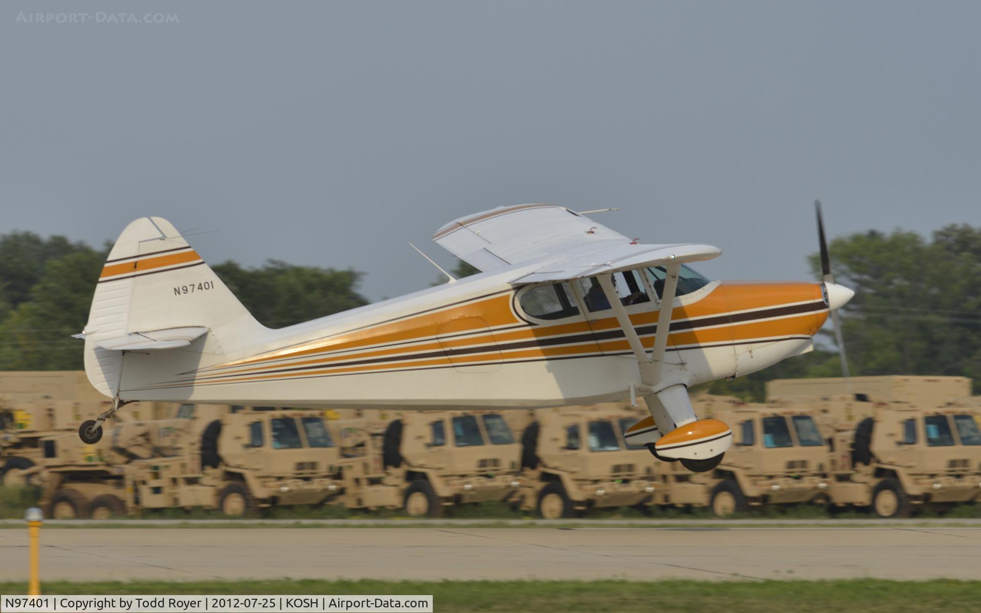 N97401, 1946 Stinson 108 Voyager C/N 108-401, Airventure 2012