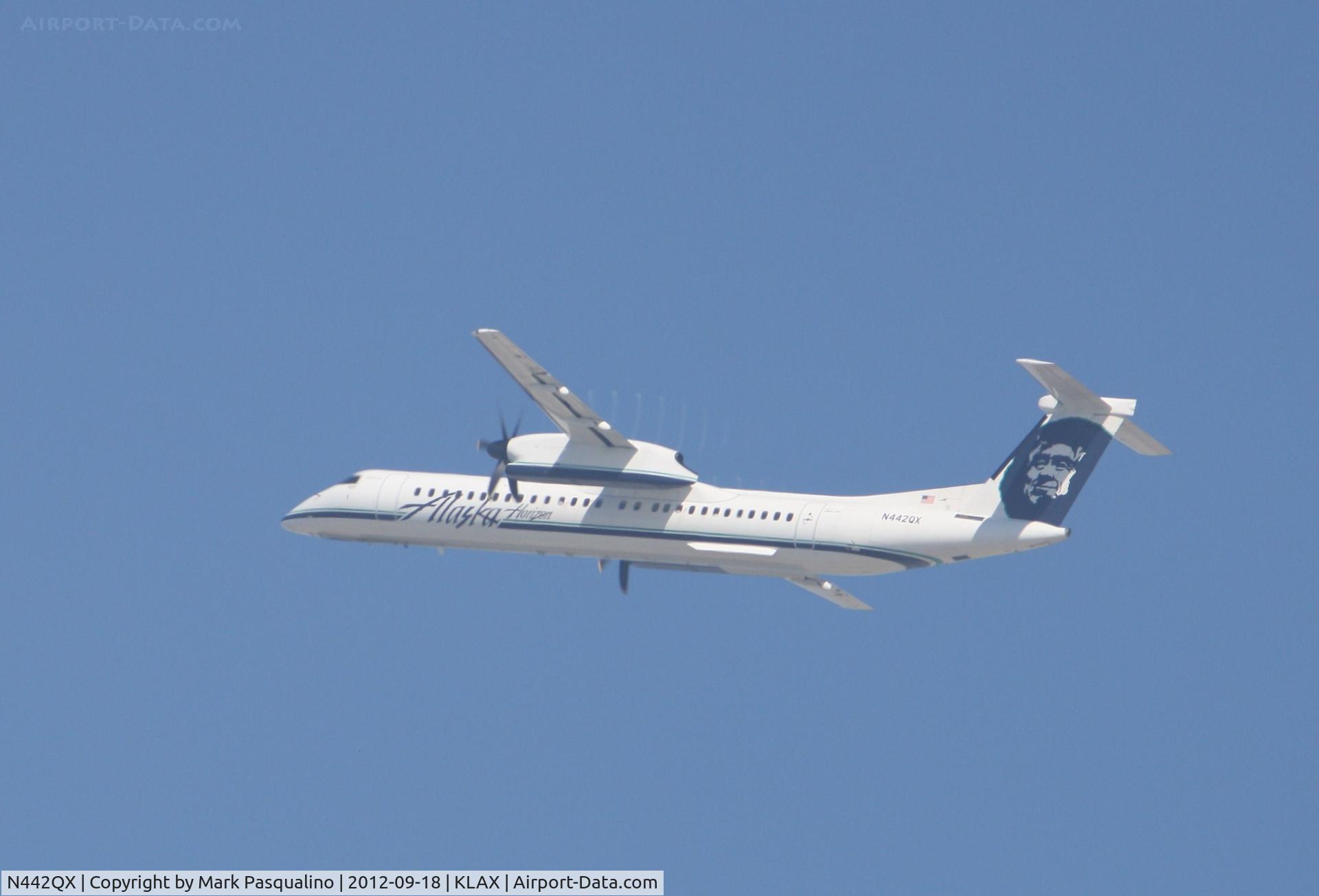 N442QX, 2010 Bombardier DHC-8-402 Dash 8 C/N 4352, DHC-8-400