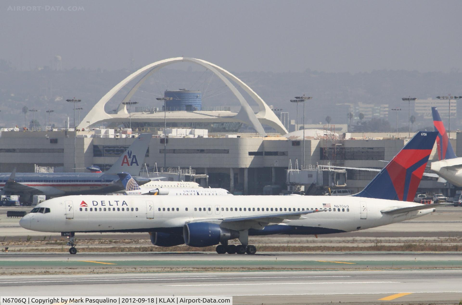 N6706Q, 2000 Boeing 757-232 C/N 30422, Boeing 757-200