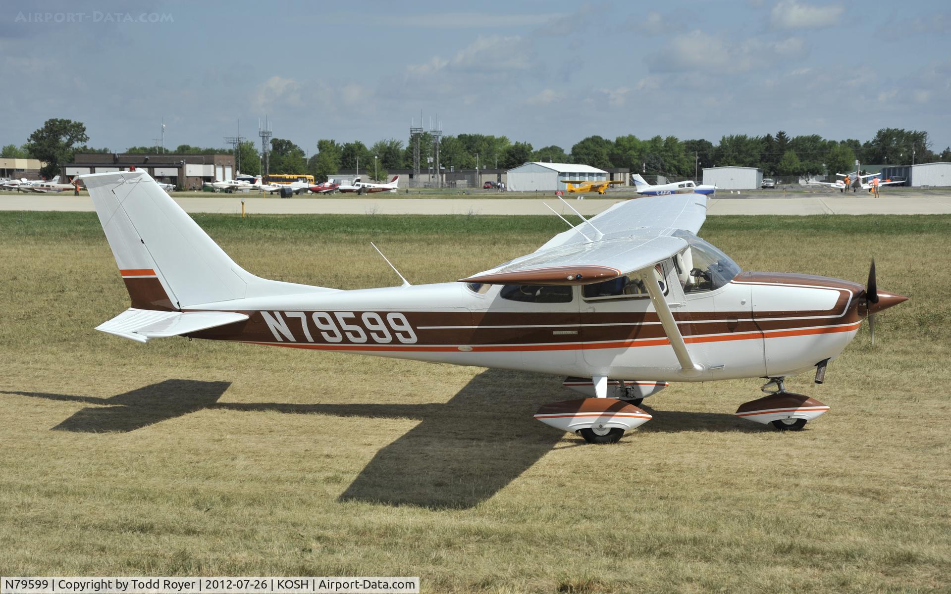 N79599, 1969 Cessna 172K Skyhawk C/N 17258206, Airventure 2012