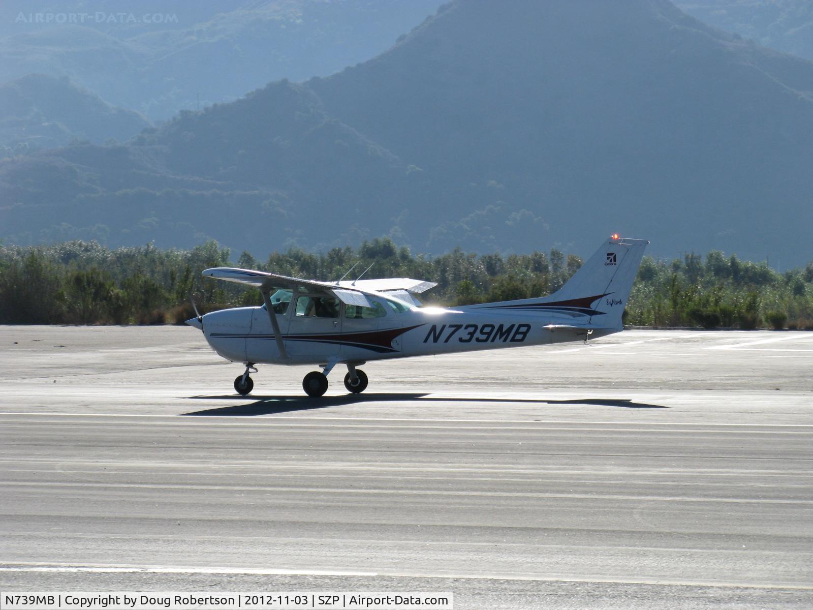 N739MB, 1978 Cessna 172N C/N 17270641, 1978 Cessna 172N SKYHAWK, Lycoming O-320-H2AD 160 Hp, landing roll Rwy 04